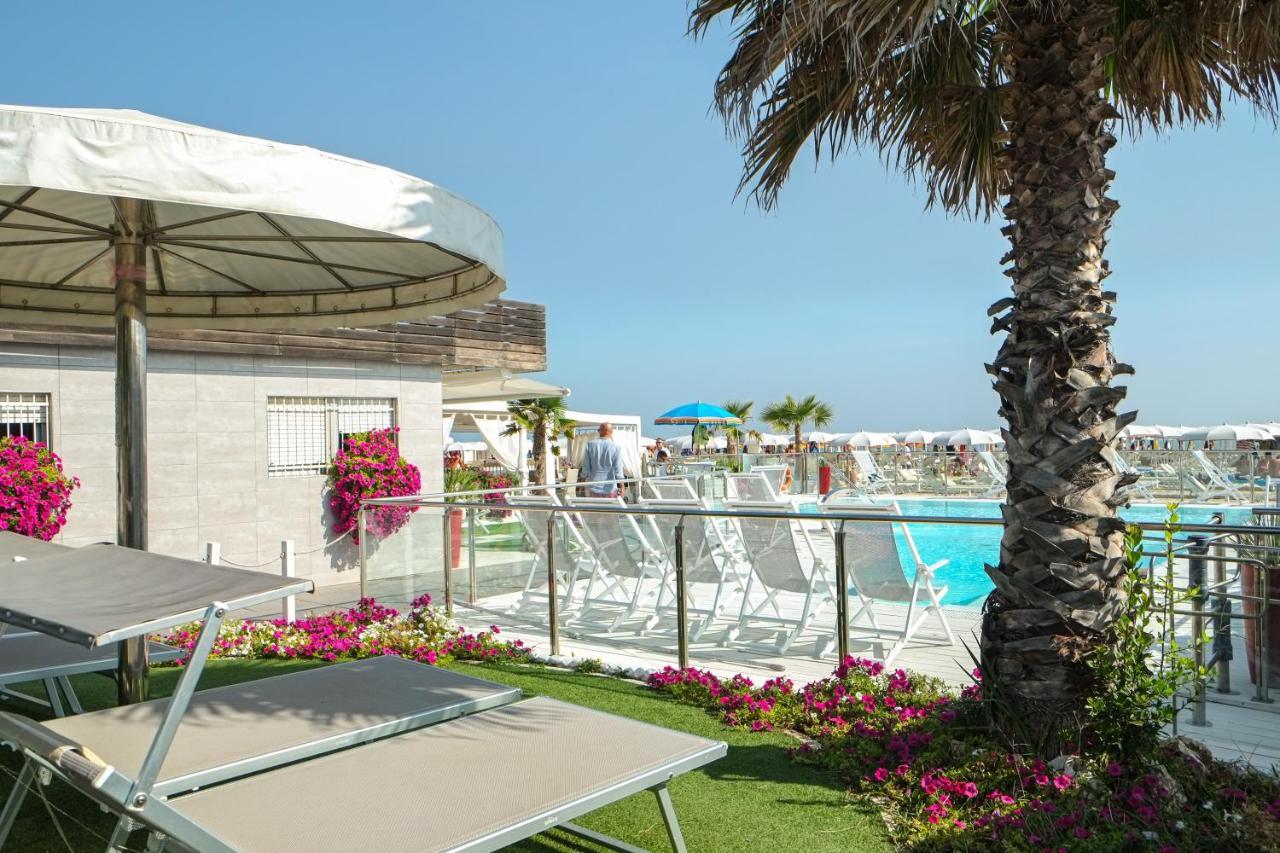 Hotel Diamond Riccione Zewnętrze zdjęcie