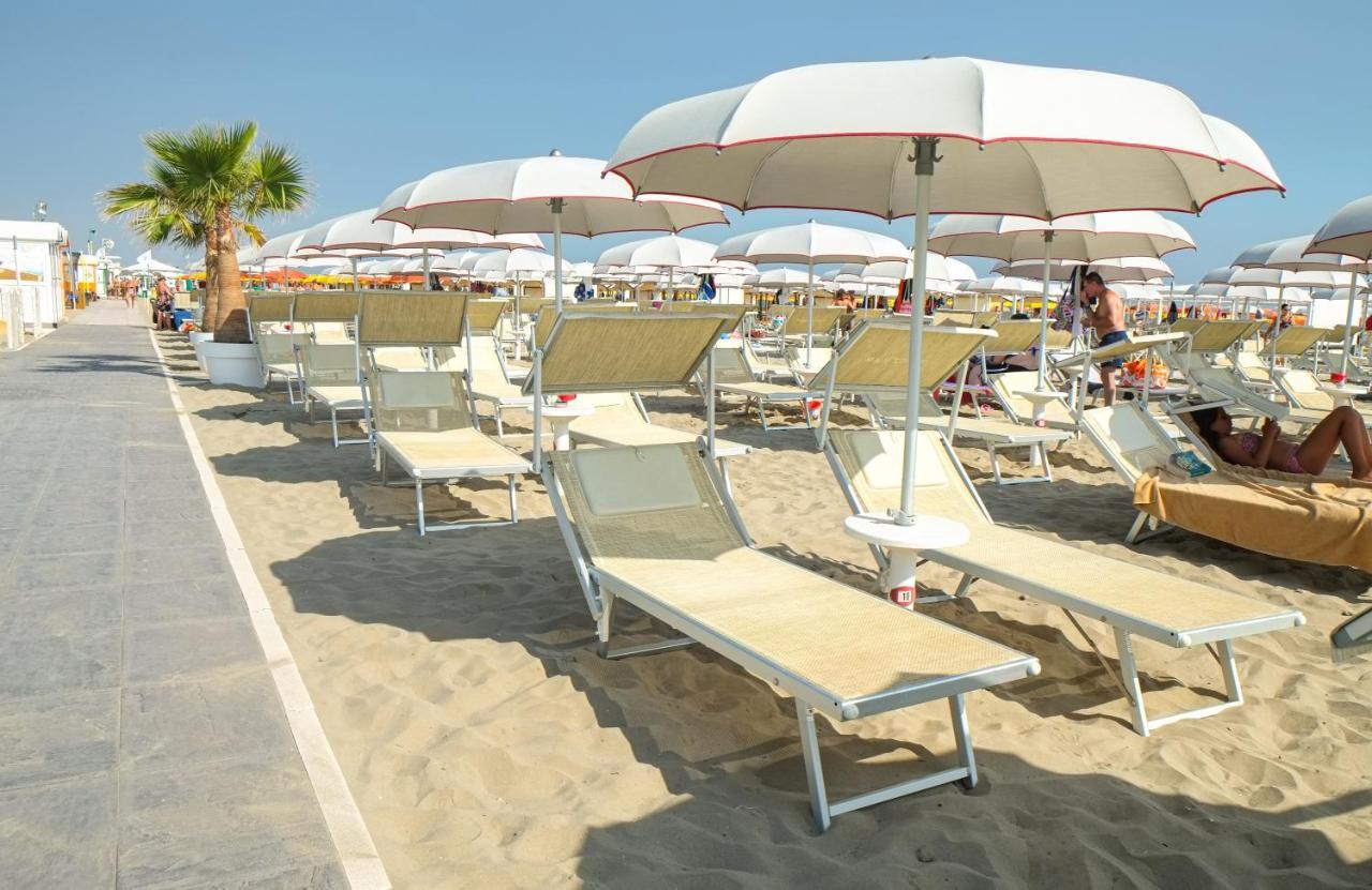 Hotel Diamond Riccione Zewnętrze zdjęcie